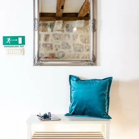 4 * Dubrovnik